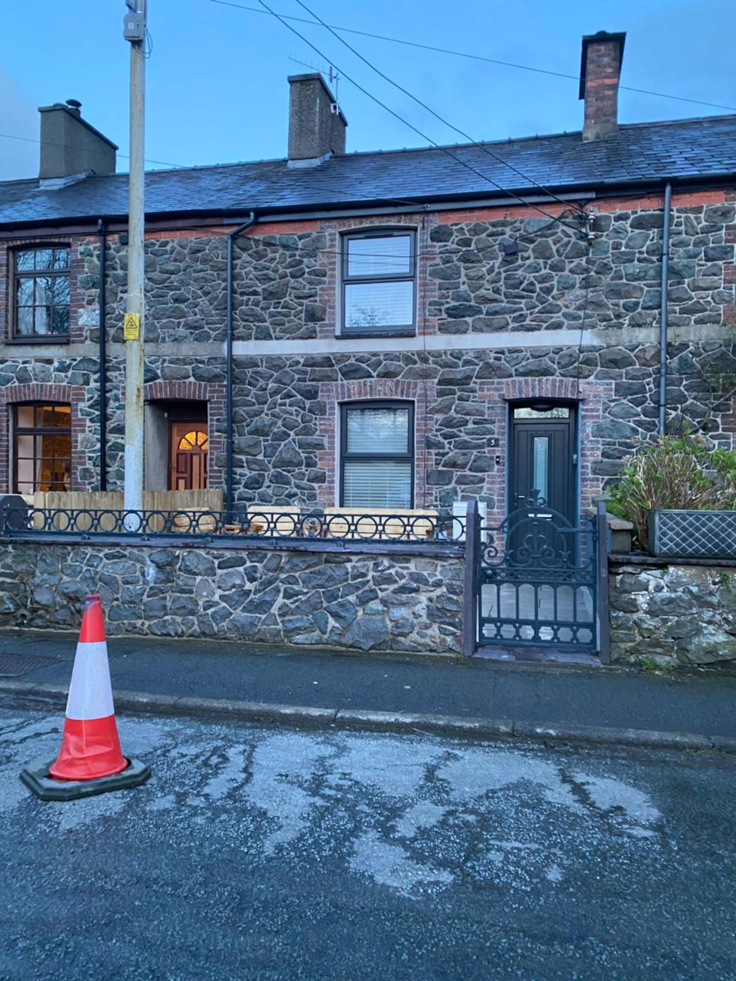 לאנבריס Snowdonia Quarryman Cottage מראה חיצוני תמונה